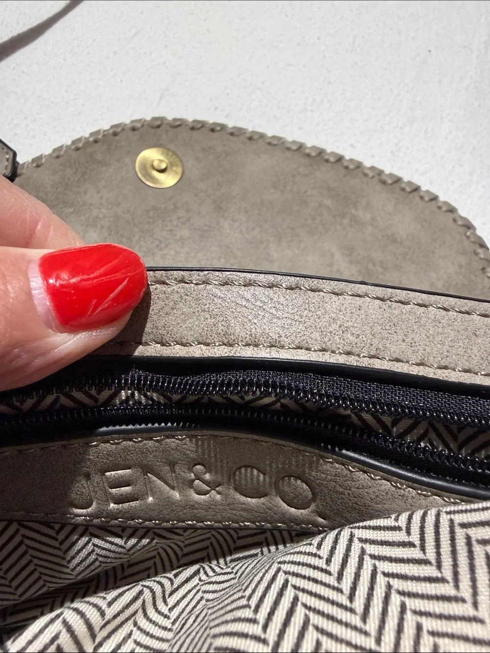 Jen &Co Classic Grey Women's Crossbody Bag